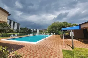 2309 S Cypress Bend Dr, Pompano Beach, FL 33069 - Photo 19