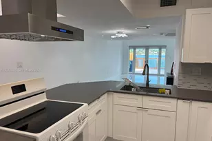 12400 NW 11th Ln, Miami, FL 33182 - Photo 7