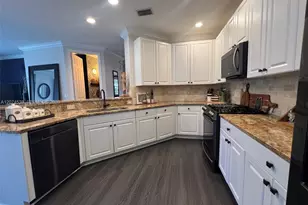 425 Pumpkin Dr, Palm Beach Gardens, FL 33410 - Photo 13
