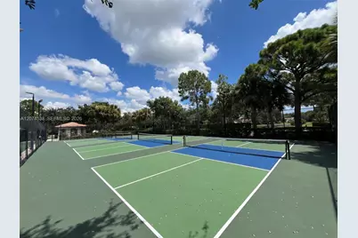 425 Pumpkin Dr, Palm Beach Gardens, FL 33410 - Photo 43