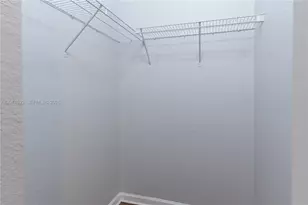 806 N Santa Catalina Cir, North Lauderdale, FL 33068 - Photo 25