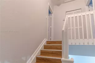 806 N Santa Catalina Cir, North Lauderdale, FL 33068 - Photo 11