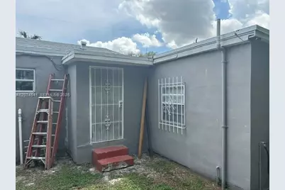 863 NW 113th St, Miami, FL 33168 - Photo 15