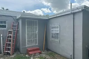 863 NW 113th St, Miami, FL 33168 - Photo 15