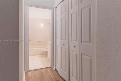 1410 S Santa Catalina Cir, North Lauderdale, FL 33068 - Photo 27