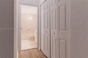 1410 S Santa Catalina Cir, North Lauderdale, FL 33068 - Photo 27