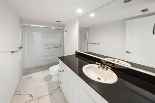 881 Ocean Dr, Key Biscayne, FL 33149 - Photo 35