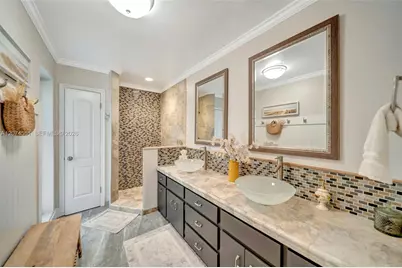 560 W Tropical Way, Plantation, FL 33317 - Photo 37