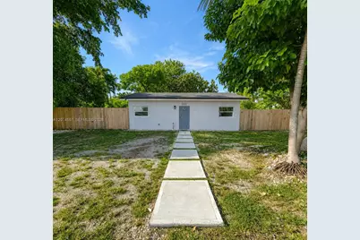 980 NW 13th St, Homestead, FL 33030 - Photo 1