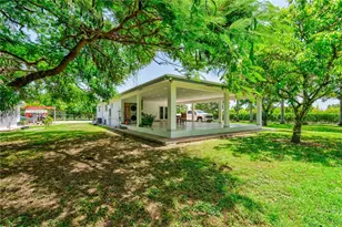 19651 SW 168th St, Miami, FL 33187 - Photo 3