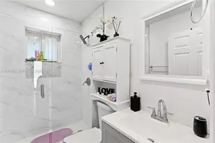 19651 SW 168th St, Miami, FL 33187 - Photo 13