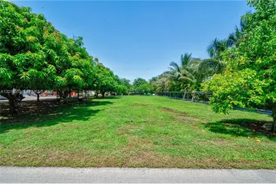 19651 SW 168th St, Miami, FL 33187 - Photo 35