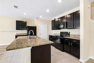 11181 Leland Groves Dr, Tampa, FL 33579 - Photo 5