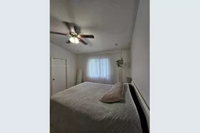 126 Hidden Ct Rd #27-D, Hollywood, FL 33023 - Photo 9