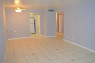 1370 NE 119th St, Miami, FL 33161 - Photo 5