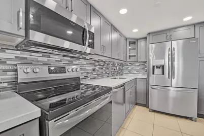 20505 E Country Club Dr #938, Aventura, FL 33180 - Photo 17