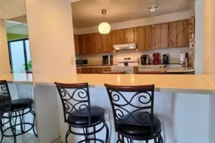 6745 NW 169th St, Hialeah, FL 33015 - Photo 9