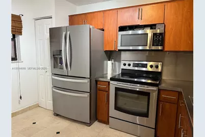 20800 NE 8th Ct #206-17, Miami, FL 33179 - Photo 1