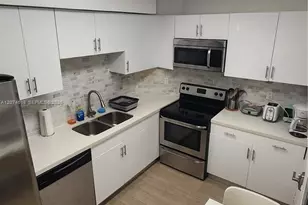 500 Bayview Dr, Sunny Isles Beach, FL 33160 - Photo 13