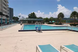 500 Bayview Dr, Sunny Isles Beach, FL 33160 - Photo 19