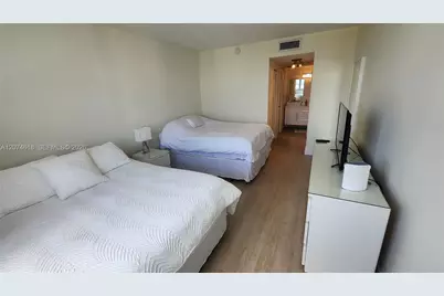 500 Bayview Dr #1725, Sunny Isles Beach, FL 33160 - Photo 7