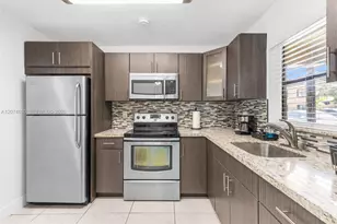 6745 W 26th Dr, Hialeah, FL 33016 - Photo 13