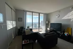90 SW 3rd St, Miami, FL 33130 - Photo 13