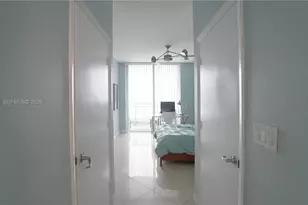 90 SW 3rd St, Miami, FL 33130 - Photo 21