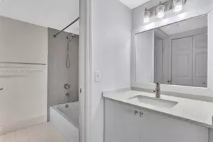816 NW 11th St, Miami, FL 33136 - Photo 15
