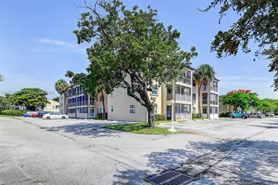 2700 Riverside Dr #303-B, Coral Springs, FL 33065 - Photo 3