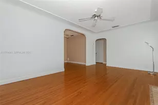 989 Eastward Dr, Miami Springs, FL 33166 - Photo 3