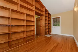989 Eastward Dr, Miami Springs, FL 33166 - Photo 15