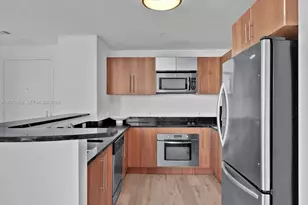 300 S Biscayne Blvd, Miami, FL 33131 - Photo 25