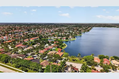 2342 NW 184th Ter, Pembroke Pines, FL 33029 - Photo 59