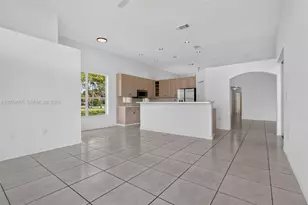 2342 NW 184th Terrace, Pembroke Pines, FL 33029 - Photo 21