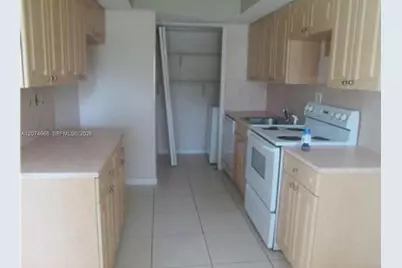 5810 NW 22nd St #21-B, Lauderhill, FL 33313 - Photo 3