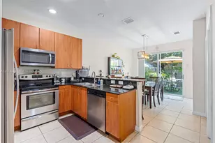 1034 NE 30th Ave, Homestead, FL 33033 - Photo 5