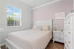 1034 NE 30th Ave, Homestead, FL 33033 - Photo 11