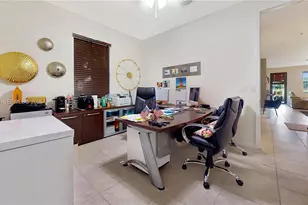 12365 S Village Cir, Davie, FL 33325 - Photo 13