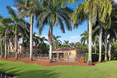 12365 S Village Cir, Davie, FL 33325 - Photo 31