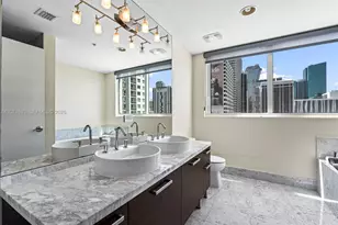 244 Biscayne Blvd, Miami, FL 33132 - Photo 31