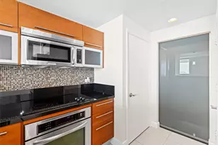 244 Biscayne Blvd, Miami, FL 33132 - Photo 15
