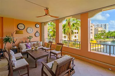 737 Crandon Blvd #PH-1, Key Biscayne, FL 33149 - Photo 3