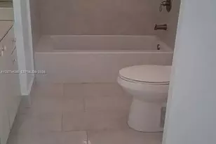 7001 W 35th Ave, Hialeah, FL 33018 - Photo 11
