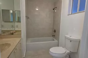 7001 W 35th Ave, Hialeah, FL 33018 - Photo 21