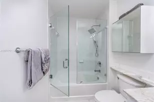 234 NE 3rd St, Miami, FL 33132 - Photo 21