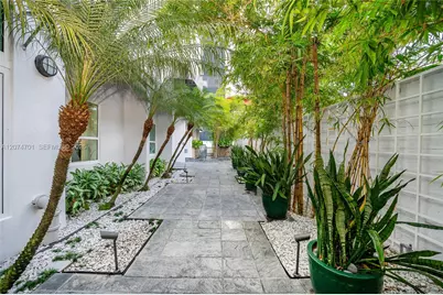 234 NE 3rd St #1703, Miami, FL 33132 - Photo 25