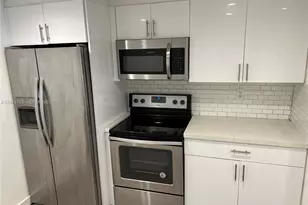 555 NE 15th St, Miami, FL 33132 - Photo 29