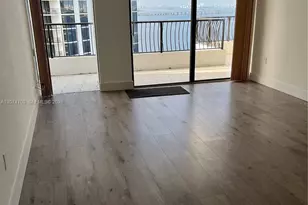 555 NE 15th St, Miami, FL 33132 - Photo 9