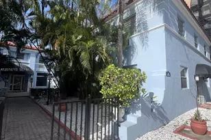215 30th St, Miami Beach, FL 33140 - Photo 3